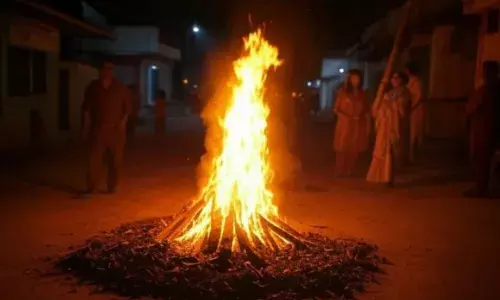 मध्यरात्रि में  होगा इस बार होलिका दहन, फाल्गुनी पूर्णिमा पर भद्रा के चलते प्रदोष नहीं