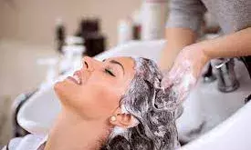 कितने दिनों में करवानी चाहिए हेयर स्मूदनिंग? जानिए एक्सपर्ट का जवाब