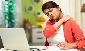 ऑफिस से घर लौटने के बाद अपनाएं ये टिप्स, थकान और स्ट्रेस होगा कम ऑफिस से घर लौटने के बाद अपनाएं ये टिप्स, थकान और स्ट्रेस होगा कम