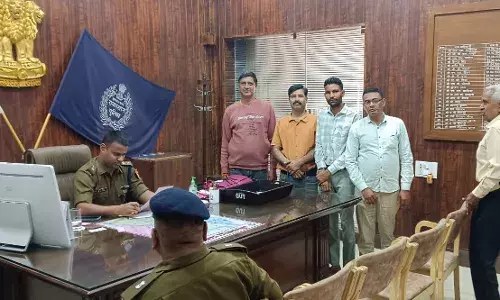 बनेड़ा के बाशिंदों ने अपनी मांगों को लेकर कलेक्टर-एसपी को सौंपा ज्ञापन