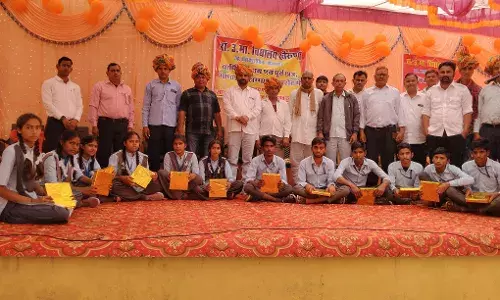 ग्रामीणों ने डेपुटेशन पर लगे तीन शिक्षको को यथा स्थान लगाने की मांग की