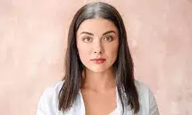 छोटी उम्र में सफेद हो गए हैं आपके बाल? इन नेचुरल तरीके से बनाएं बालों को काला छोटी उम्र में सफेद हो गए हैं आपके बाल? इन नेचुरल तरीके से बनाएं बालों को काला