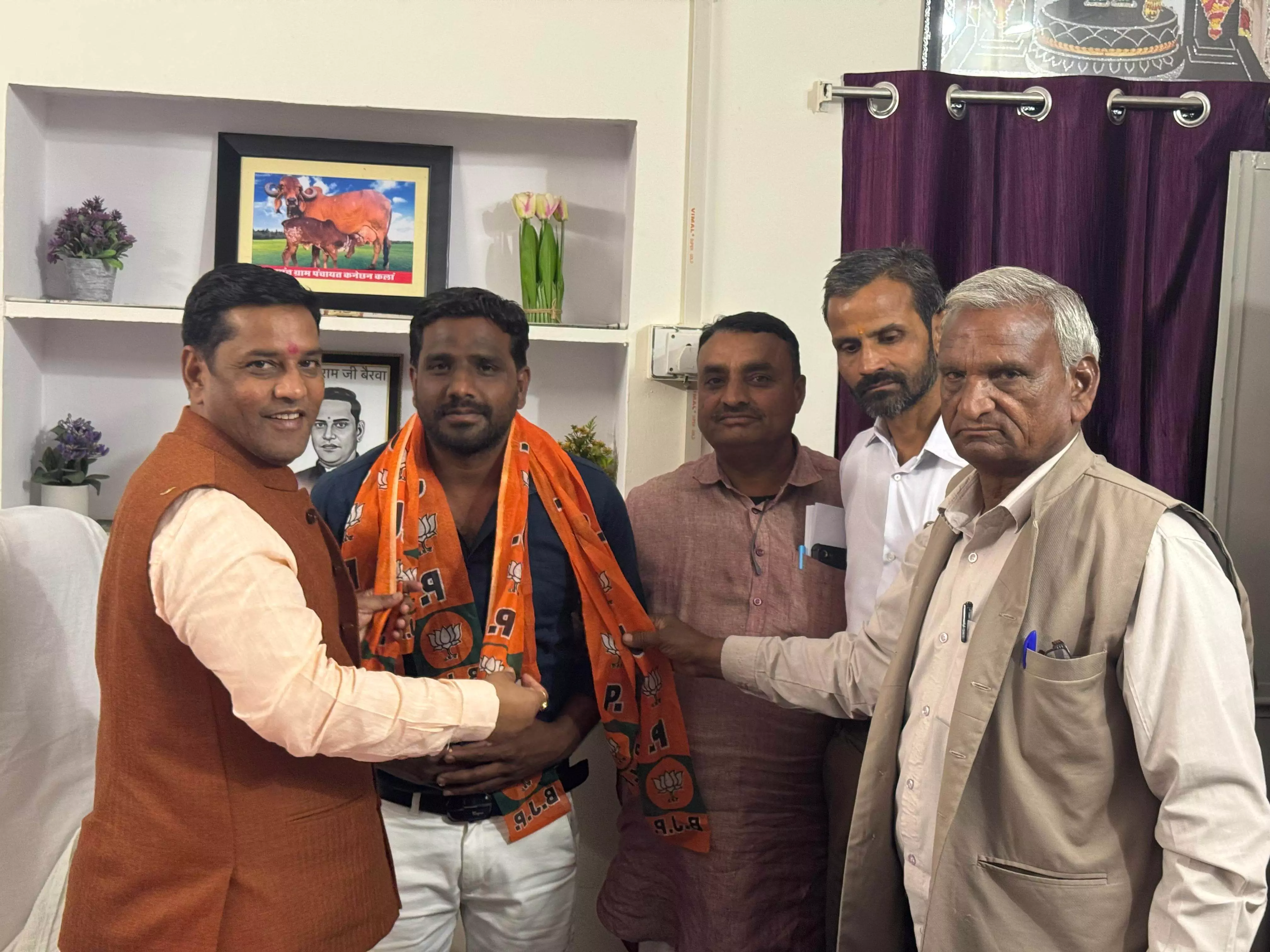 बैरवा ने भारतीय जनता पार्टी की सदस्यता ग्रहण की बैरवा ने भारतीय जनता पार्टी की सदस्यता ग्रहण की