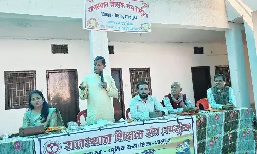 शिक्षक छात्र हित को ध्यान में रख पूर्ण मनोयोग से कार्य करें —महेंद्र लखारा