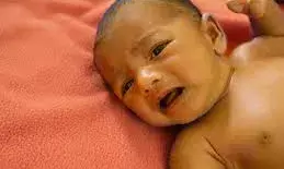 छोटे बच्चों में स्किन पर लाल दाने क्यों निकलते हैं, क्या ये किसी बीमारी का लक्षण हैं? छोटे बच्चों में स्किन पर लाल दाने क्यों निकलते हैं, क्या ये किसी बीमारी का लक्षण हैं?