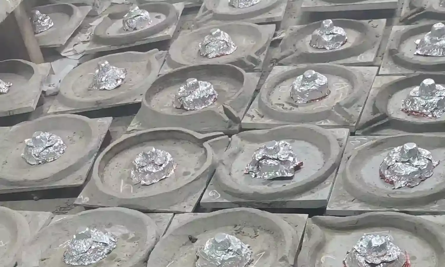 1 लाख 51 हजार पार्थिव शिवलिंग का आज होगा महारुद्राभिषेक 1 लाख 51 हजार पार्थिव शिवलिंग का आज होगा महारुद्राभिषेक