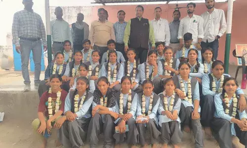 बिलिया राउमावी में 12 वीं के विधार्थियो को दी विदाई।