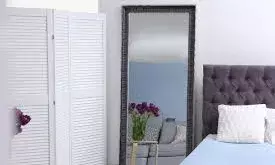 क्या बेडरूम में रख सकते हैं आईना? जानिए शीशे से जुड़े नियम