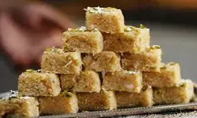 स्वादिष्ट और हेल्दी नारियल के बर्फी बनाएं, नोट करें रेसिपी