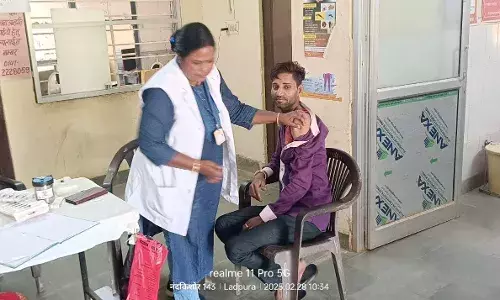 लाडपुरा राजकीय प्राथमिक स्वास्थ्य केन्द्र में बीसीजी टीकाकरण कार्यक्रम में 30 व्यक्तियों को बीसीजी के लगाए गए
