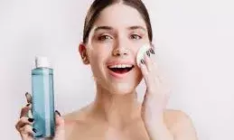 ड्राई स्किन के लिए बेस्ट हैं ये होममेड टोनर्स, जल्द दूर हो जाएंगी स्किन प्रॉब्लम्स