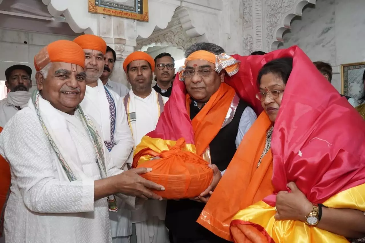 राजस्थान उच्च न्यायालय के मुख्य न्यायाधीश ने किए श्रीजी दर्शन