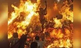 यहां से हुई थी होली की शुरुआत, पांच हजार साल पुराना मंदिर आज भी है गवाही यहां से हुई थी होली की शुरुआत, पांच हजार साल पुराना मंदिर आज भी है गवाही