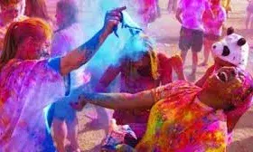 होली से पहले इन चीजों को घर लाने से बदल जाएगी बुरी से बुरी किस्मत, सुख-समृद्धि के साथ पैसों का लग जाएगा अंबार