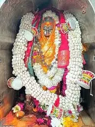 भस्म आरती विशेष...माता ने पहनी डमरू की माला, मस्तक पर बेलपत्र सजाकर बाबा महाकाल ने रमाई भस्म