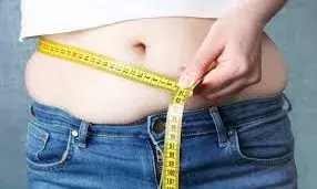 बढ़े हुए वजन को कम करने में मदद करेंगे ये मॉर्निंग ड्रिंक्स, देखते ही देखते पिघल जाएगी पेट में जमी जिद्दी चर्बी