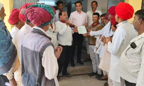 ग्राम पंचायत के पुनर्गठन को लेकर आसींद एसडीएम को ज्ञापन