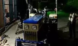 सांवलिया सेठ को भेंट किया ट्रैक्टर सांवलिया सेठ को भेंट किया ट्रैक्टर