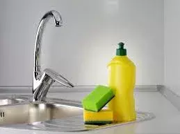 मामूली सा किचन स्पंज है बड़े काम का, बर्तन धोने के अलावा भी है अन्य इस्तेमाल