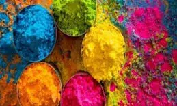 होली के हर रंग का खास होता है मतलब, जानें किसे कौन सा रंग लगाना सही