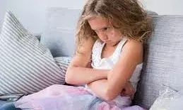 बच्चे का बार-बार गुस्सा करना पहुंचा सकता है उसे नुकसान, इन तरीकों से करें कंट्रोल