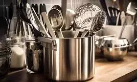 धन हानि का कारण बनती हैं किचन में की गई ये गलती, बर्तन से जुड़े क्या है वास्तु नियम