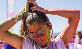 होली के रंगों से अब डैमेज नहीं होगी आपकी स्किन, कलर्स से खेलने से पहले इन बातों का रखें ख्याल