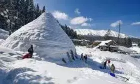 होली पर पड़ रहा है लॉन्ग वीकेंड, घूमने वाले इन जगहों को बनाएं अपनी डेस्टिनेशन