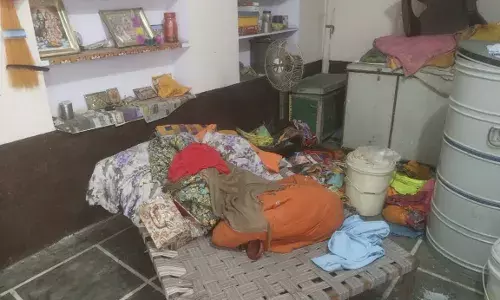 दो सुने मकानो से 70 हजार की नगदी और आभूषण चोरी