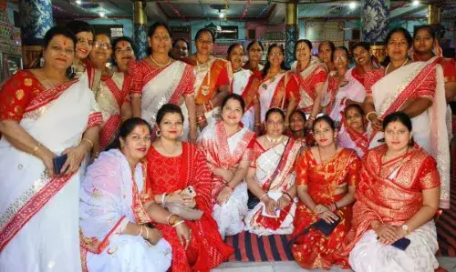 माँ दधिमथी मंदिर में मनाया फागोत्सव
