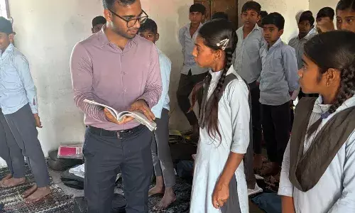 उपखंड अधिकारी और प्रशिक्षु आईएएस ने किया औचक निरीक्षण