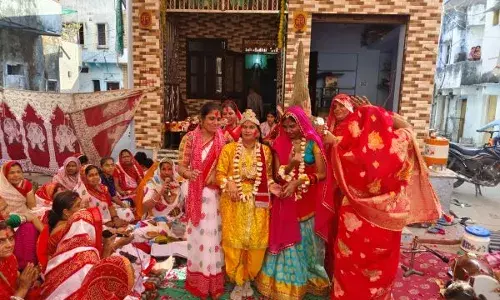 हमीरगढ़ में महिला मंडल ने मनाया फाग उत्सव