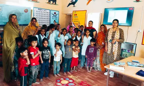 नंदघर पर महिला दिवस मनाया