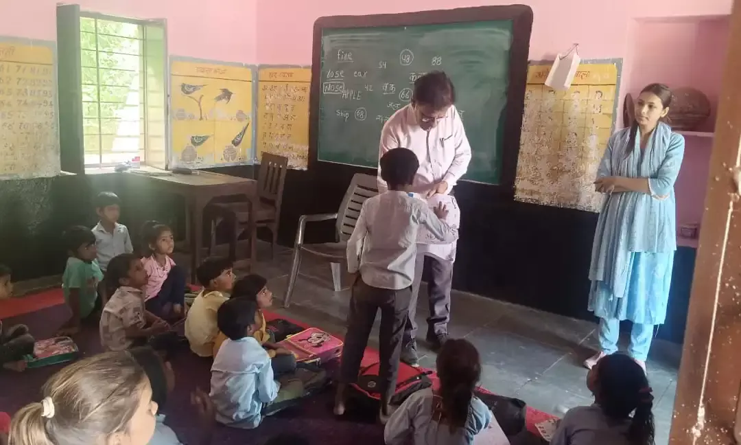 एसडीएम ने किया स्कूल, आंगनबाड़ी केंद्र और उपस्वास्थ्य केंद्र का निरीक्षण