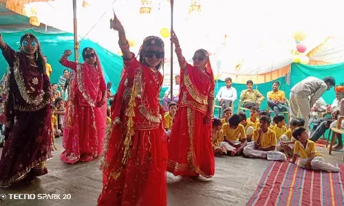 लाडपुरा में आठवीं क्लास का विदाई समारोह कार्यक्रम का आयोजन लाडपुरा में आठवीं क्लास का विदाई समारोह कार्यक्रम का आयोजन