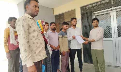 फूलिया कलां थाना प्रभारी को निलंबित करने की मांग  भीमराव अंबेडकर संस्था ने की