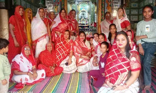 चारभुजा मंदिर पर महिला मंडल द्वारा फाग उत्सव मनाया