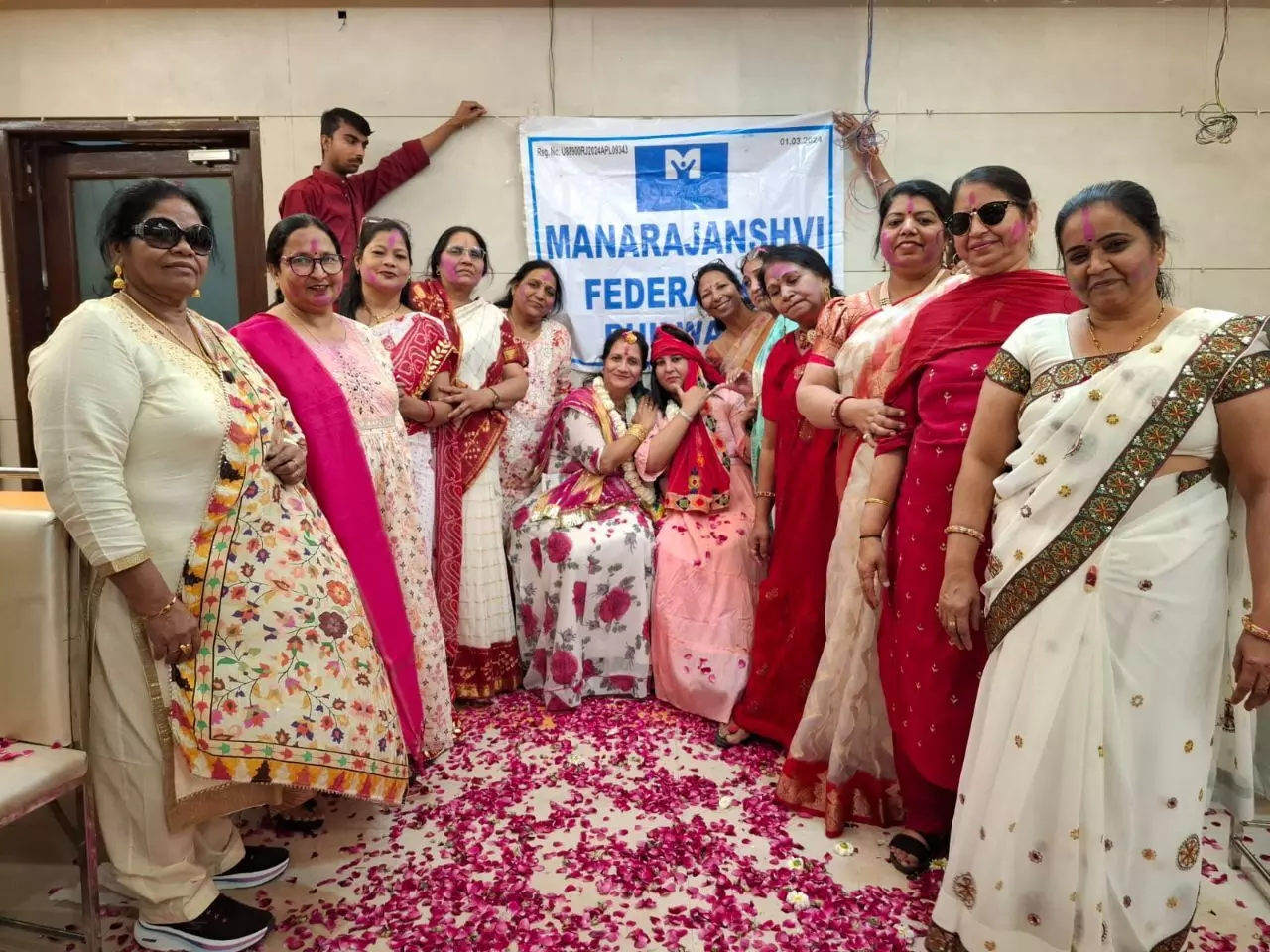 मनराजनस्वी फेडरेशन ने मनाया फागोत्सव, खेली फूलों की होली मनराजनस्वी फेडरेशन ने मनाया फागोत्सव, खेली फूलों की होली
