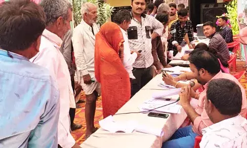 रजिस्ट्री शिविर में 560 किसानों ने कराया नामांकन