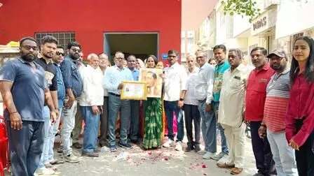 पुष्पा घारू जयपुर में नारी गौरव अवार्ड से सम्मानित