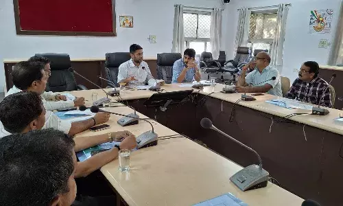 जिला निर्वाचन अधिकारी की बैठक संपन्न