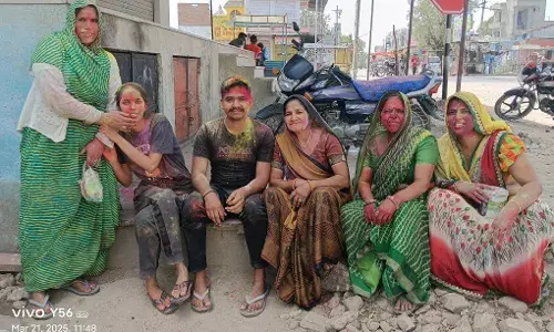 एक दूसरे को रंग लगाकर किया रामा श्यामा, औलिया की मनुहार की