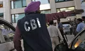 2.4 लाख रुपये की रिश्वत लेते और देते  रंगे हाथोंपावर ग्रिड कॉरपोरेशन के अधिकारी गिरफ्तार
