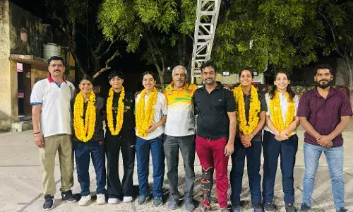 मेडल जीतने पर खिलाड़ियों का किया सम्मान