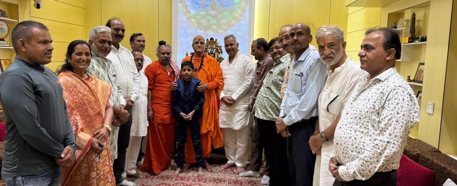 5100 दीपों की अखंड ज्योत से जगमगाएगा भीलवाड़ा, सनातन धर्म की रक्षा का लिया संकल्प 5100 दीपों की अखंड ज्योत से जगमगाएगा भीलवाड़ा, सनातन धर्म की रक्षा का लिया संकल्प