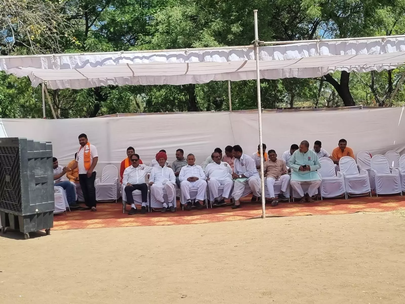 मुख्यमंत्री भजनलाल शर्मा कुछ देर बाद भीलवाड़ा... ... मुख्यमंत्री भजन लाल शर्मा कर रहे हे संबोधित मुख्यमंत्री भजनलाल शर्मा कुछ देर बाद भीलवाड़ा... ... मुख्यमंत्री भजन लाल शर्मा कर रहे हे संबोधित