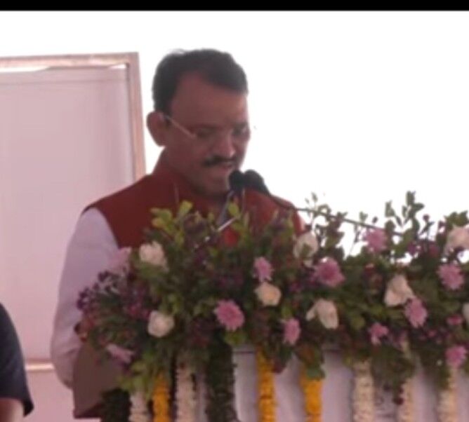 प्रेम चंद बैरवा उपमुख्य मंत्रीने इस अवसर पर कहा कि... ... मुख्यमंत्री भजन लाल शर्मा कर रहे हे संबोधित प्रेम चंद बैरवा उपमुख्य मंत्रीने इस अवसर पर कहा कि... ... मुख्यमंत्री भजन लाल शर्मा कर रहे हे संबोधित