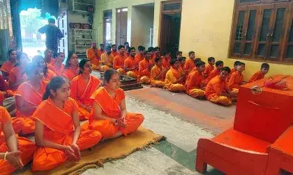 नवरात्रि पर वीर एवं वीरांगना द्वारा हनुमान चालीसा के 551 पाठ किए नवरात्रि पर वीर एवं वीरांगना द्वारा हनुमान चालीसा के 551 पाठ किए