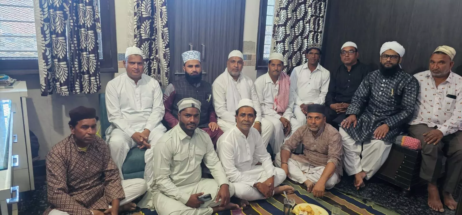 उपनगर पुर के ईदगाह मे अदा की ईद उल फितर की नमाज