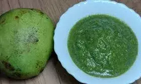 कच्चे आम से इस तरह चटनी बनाएंगे तो सब उंगलिया चाटते रह जाएंगे कच्चे आम से इस तरह चटनी बनाएंगे तो सब उंगलिया चाटते रह जाएंगे